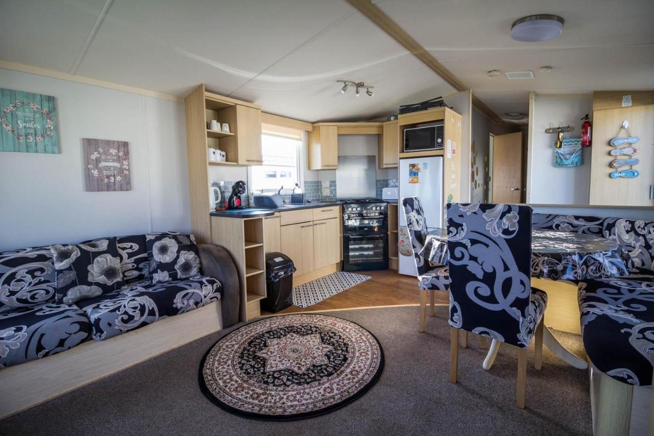 Lovely Caravan With Wifi At Broadland Sands In Suffolk Ref 20035Bs Hotel Hopton on Sea Luaran gambar