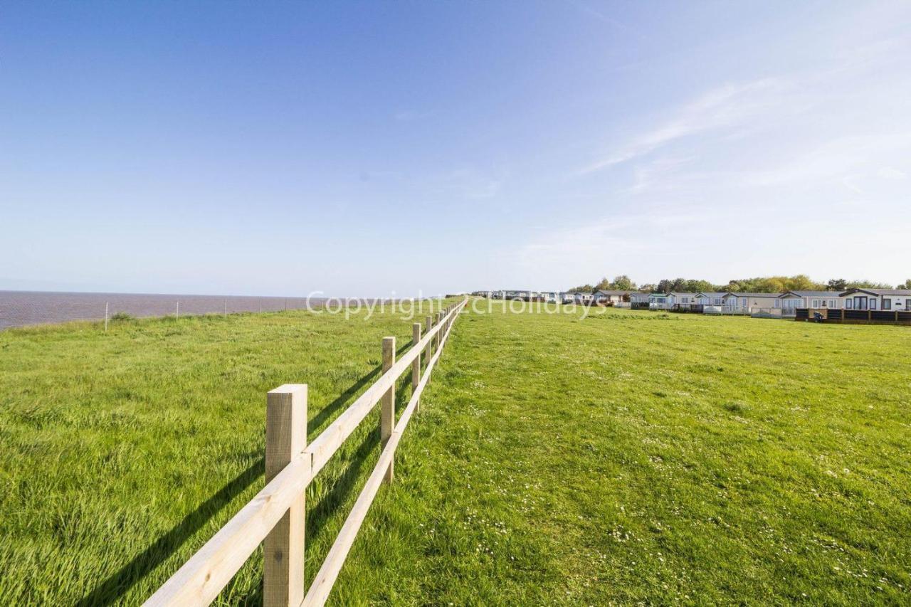 Lovely Caravan With Wifi At Broadland Sands In Suffolk Ref 20035Bs Hotel Hopton on Sea Luaran gambar